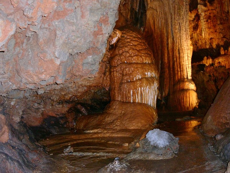 Amazing caverns.jpg